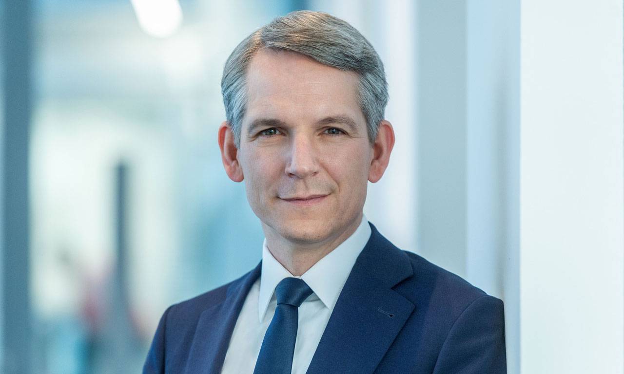 西门子扩大管理委员会，加快AI工业应用